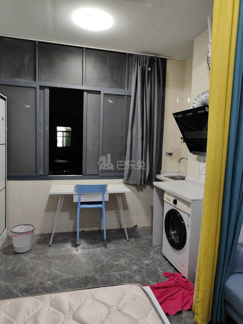 西郊家园（青浦）8868791卧室图3