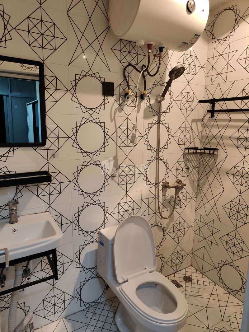 西郊家园（青浦）8868791卫生间图5