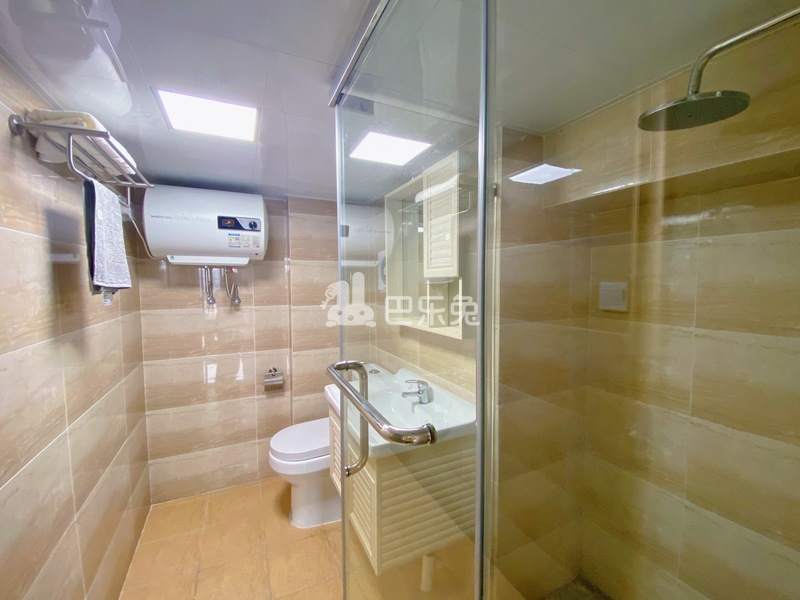 龙湖冠寓广州万博店二期8876491卫生间图4