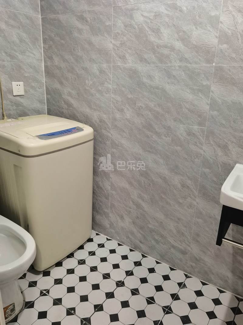 贝越佳园南区8879506卫生间图4