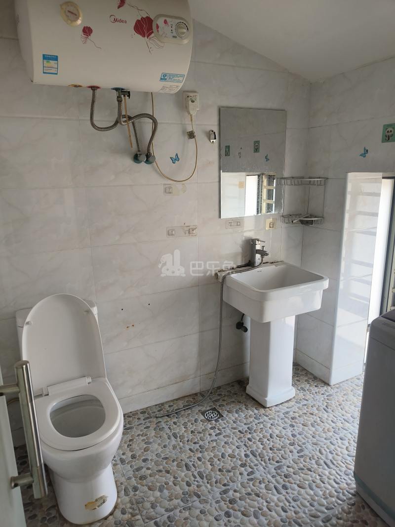 徐泾新区（民房）8882104卫生间图5