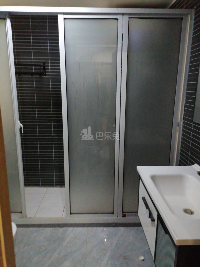 香榭丽花园8889789卫生间图5