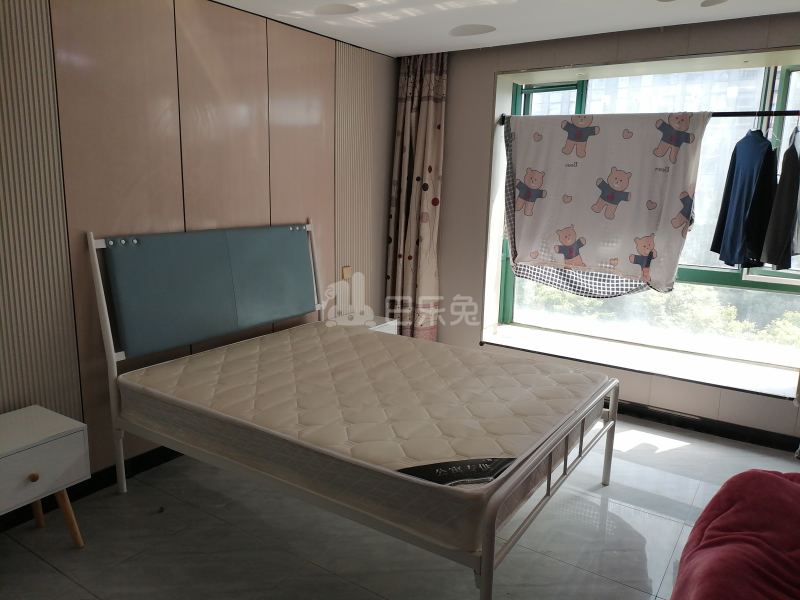 香榭丽花园8889789卧室图0