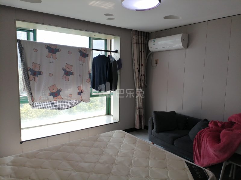 香榭丽花园8889789卧室图1