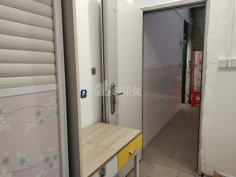 望岗嘉禾街西二巷9号8889989卧室图1