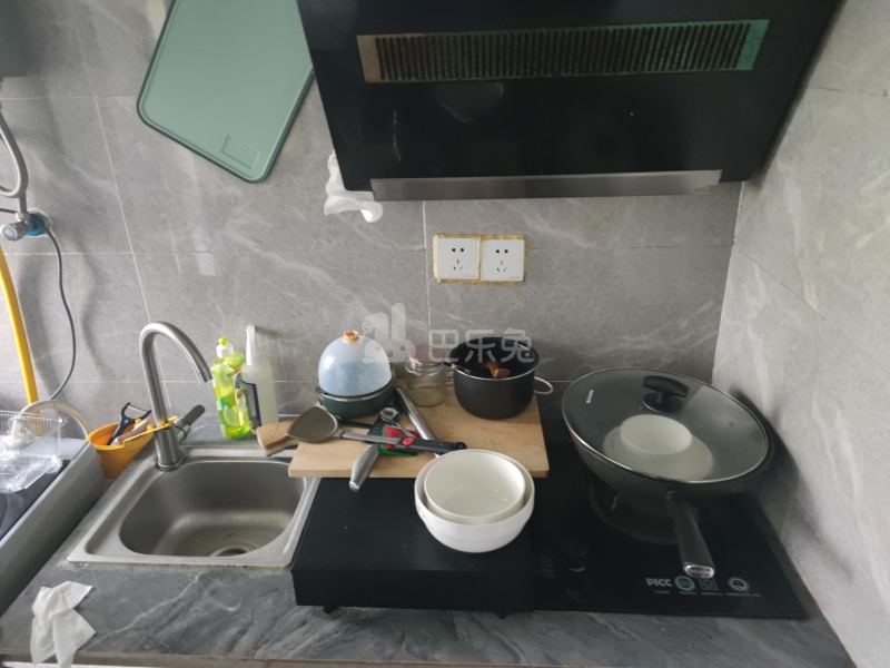 民主东街183号8898861厨房图4