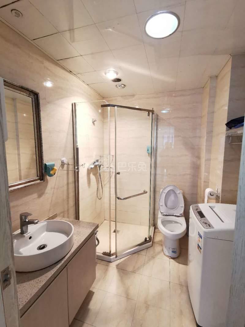 华彩国际公寓8900323卫生间图3