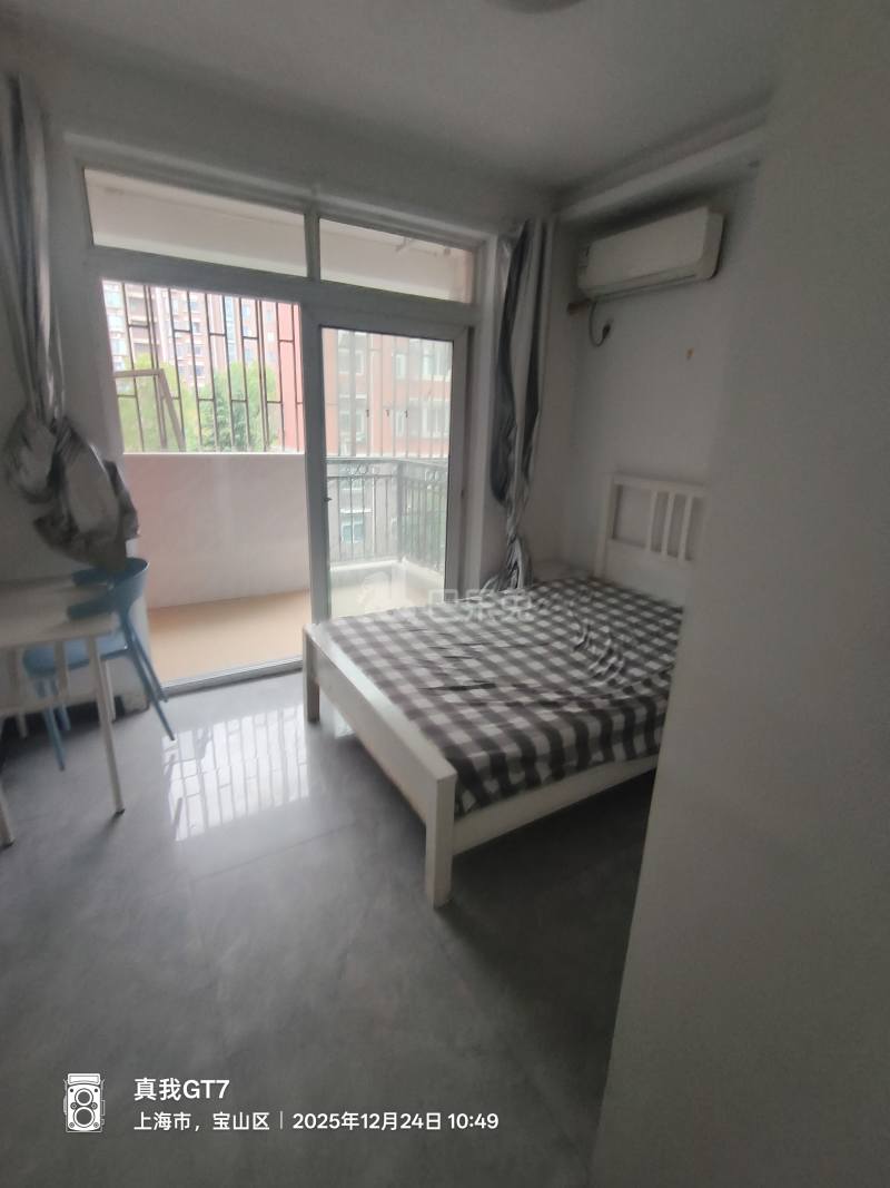 新顾村大家园D区8902231卧室图3