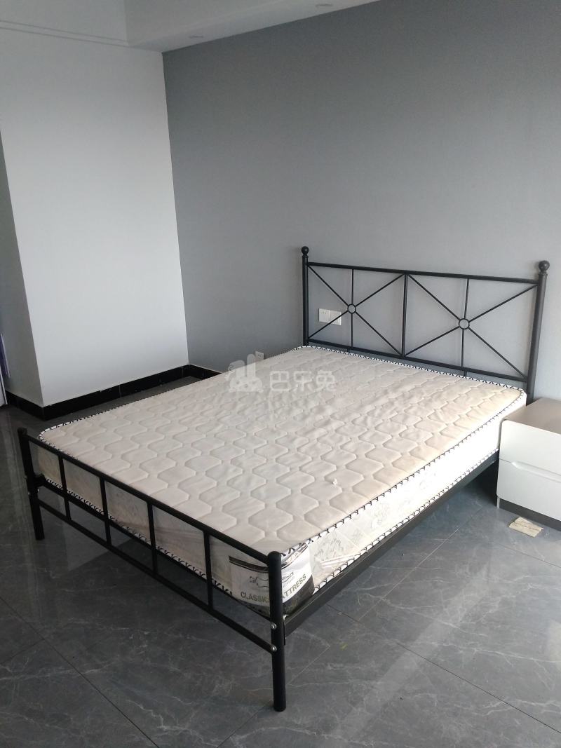 九月庭院8904139卧室图1