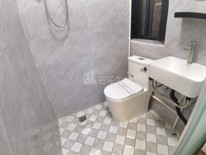 石牌凤凰大街五巷11号8917061卫生间图9