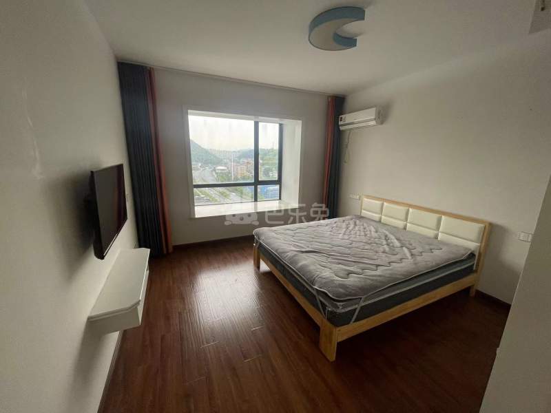 新世纪鹿山锦苑8917188卧室图3