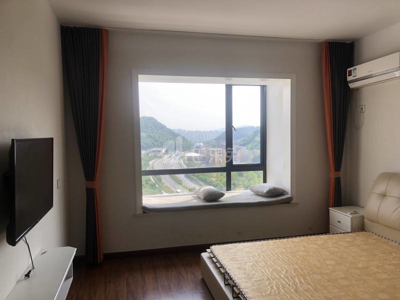 新世纪鹿山锦苑8917188卧室图1