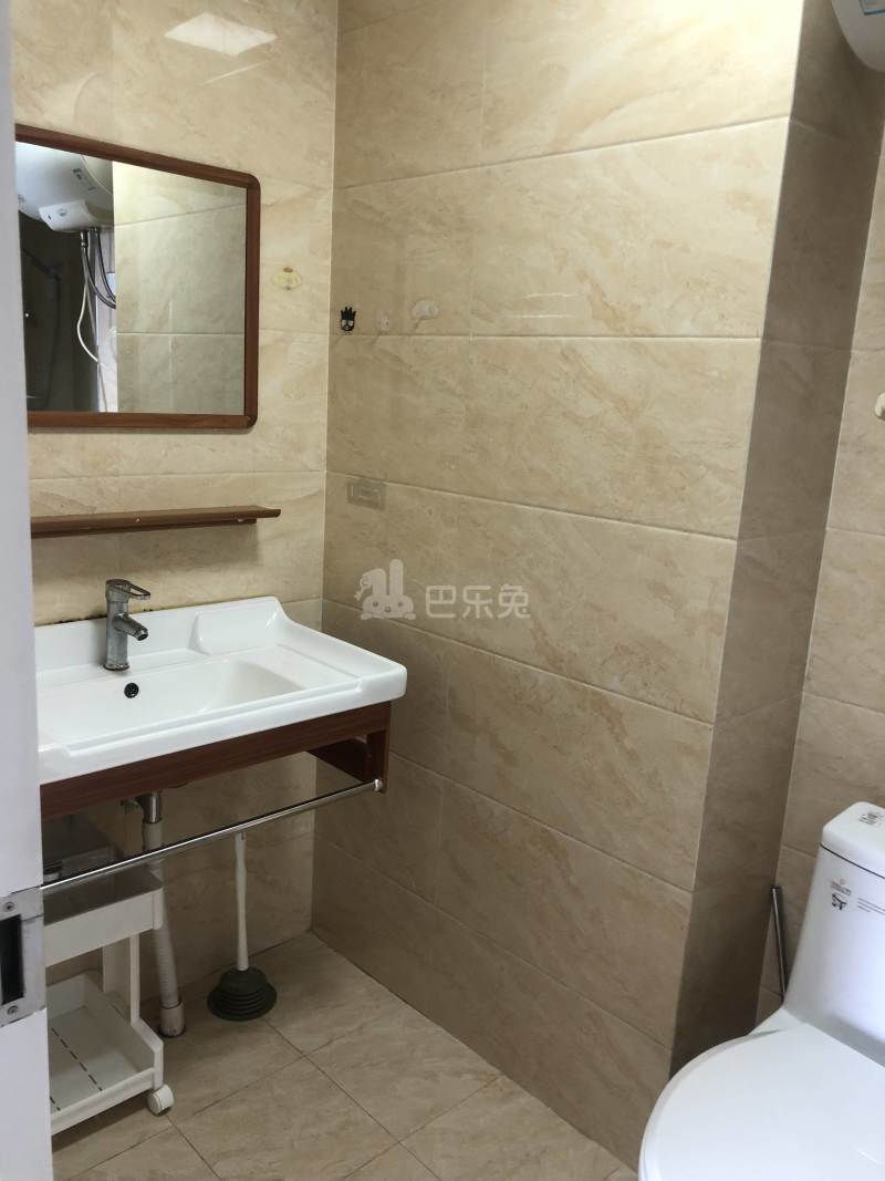 新世纪鹿山锦苑8917188卫生间图7