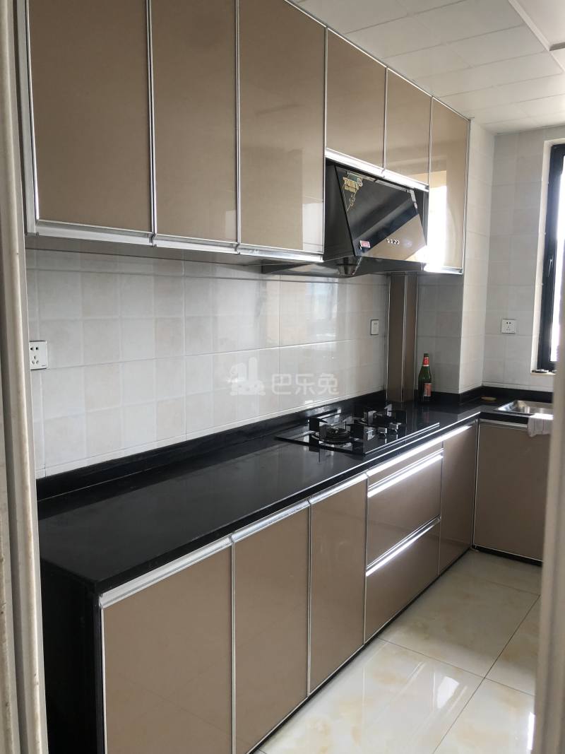 新世纪鹿山锦苑8917188厨房图6
