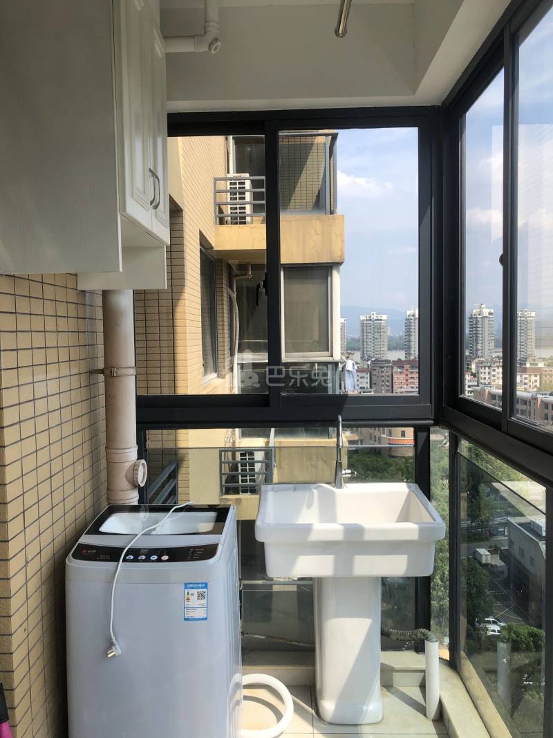 新世纪鹿山锦苑8917188周边环境图10