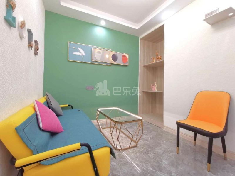 凤庆小区（碧江路501弄）8922811客厅图3