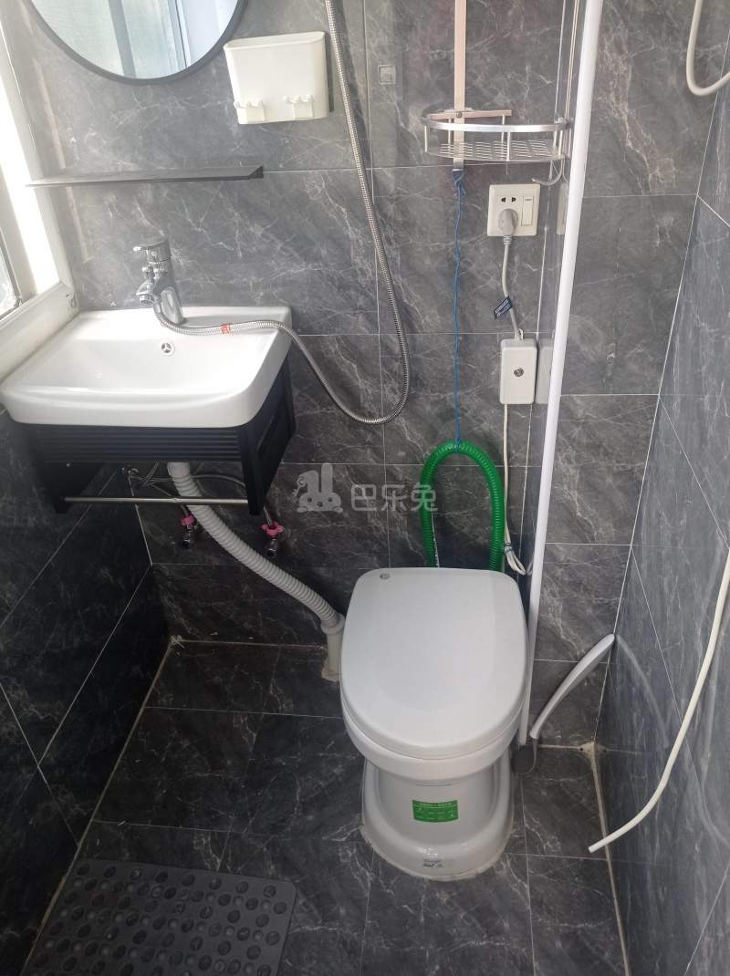 宝南新村8925423卫生间图5