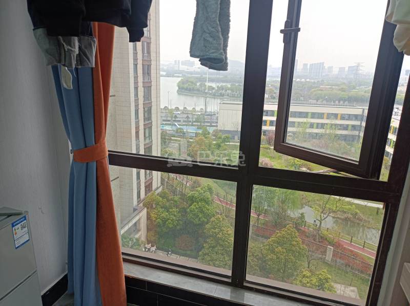 旭辉滨江东方悦府8933159卧室窗户图5