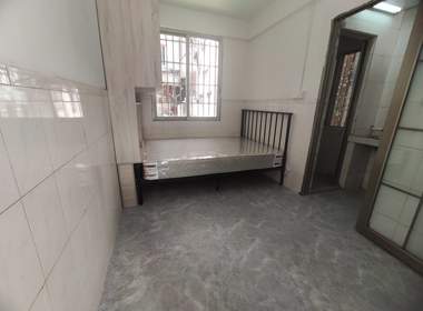 龙洞东街聚源里6号之4 1室0厅1卫