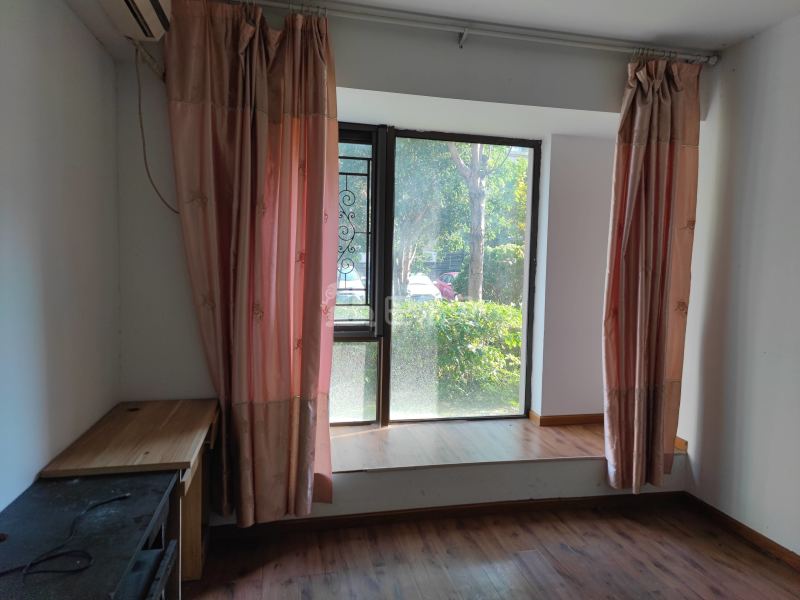 保亿风景晨园8943390卧室图2