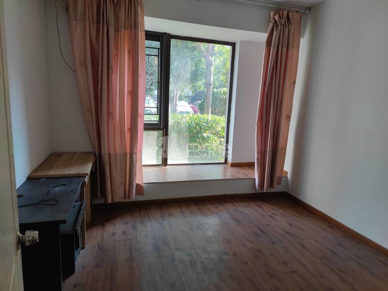 保亿风景晨园8943390卧室图1