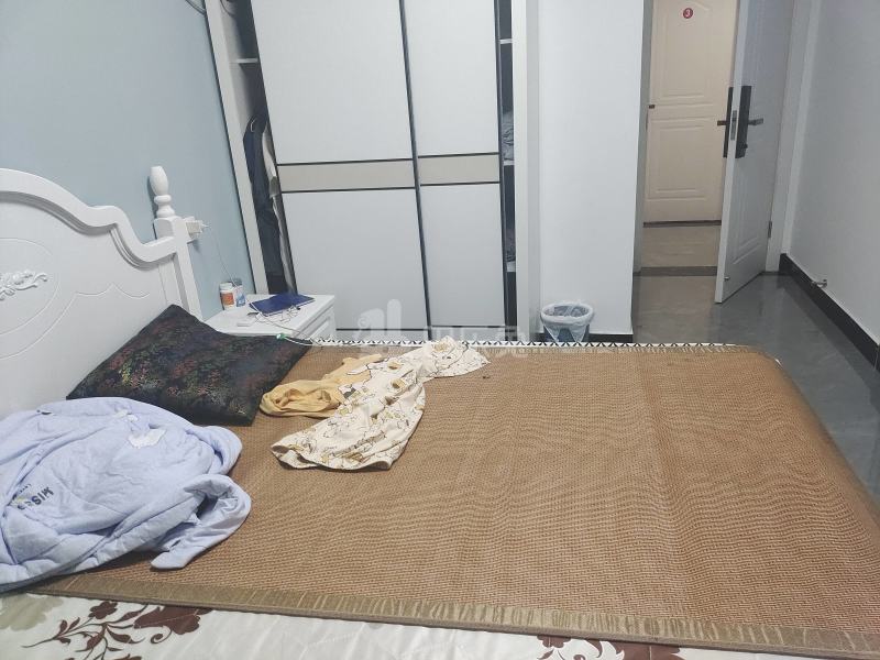 红五月嘉苑三区8953227卧室图2