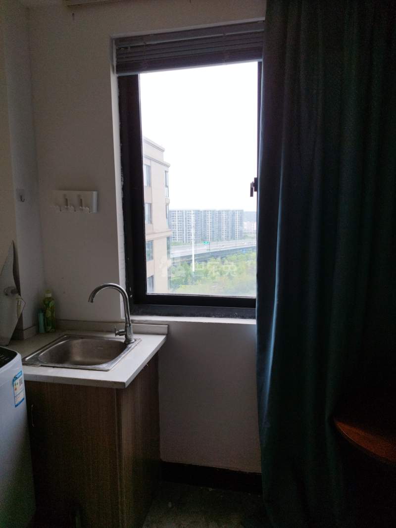 艮兴嘉苑8965859卧室窗户图10