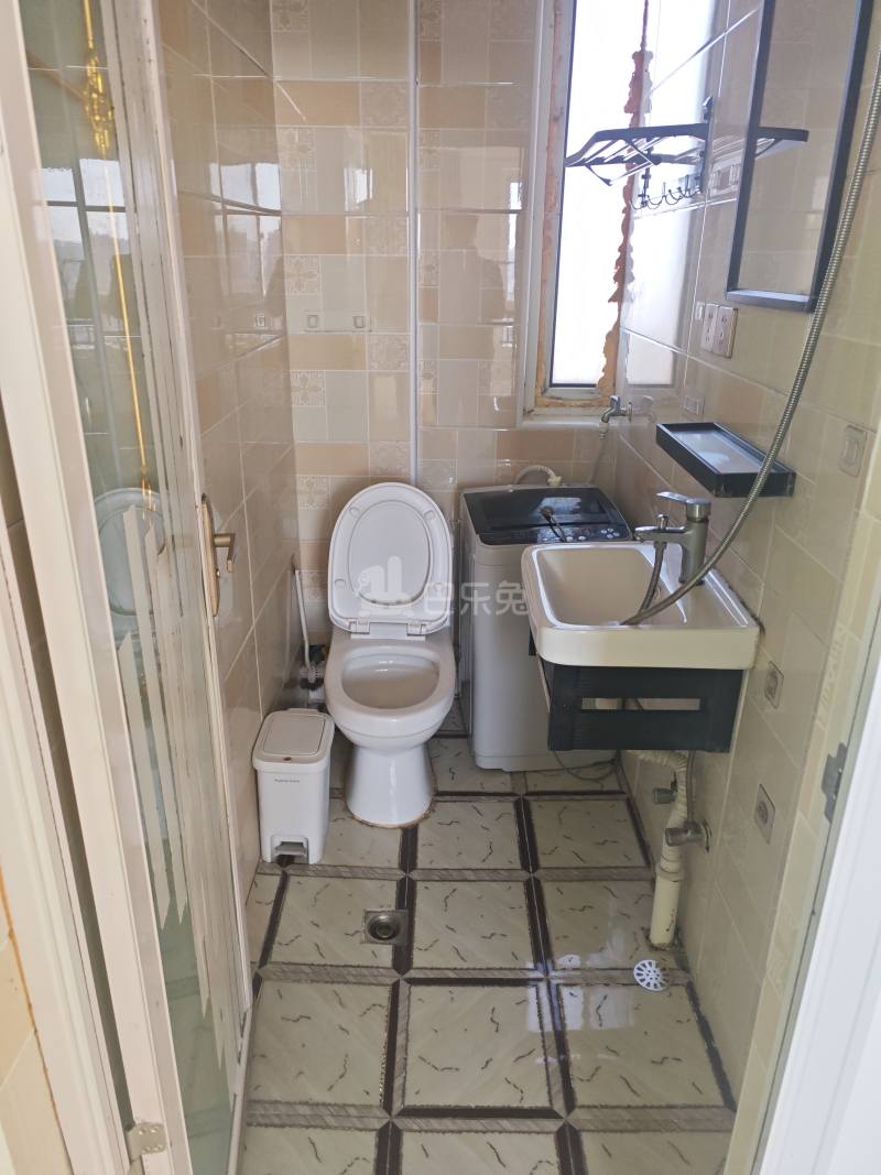 金海华城永华苑8972257卫生间图5