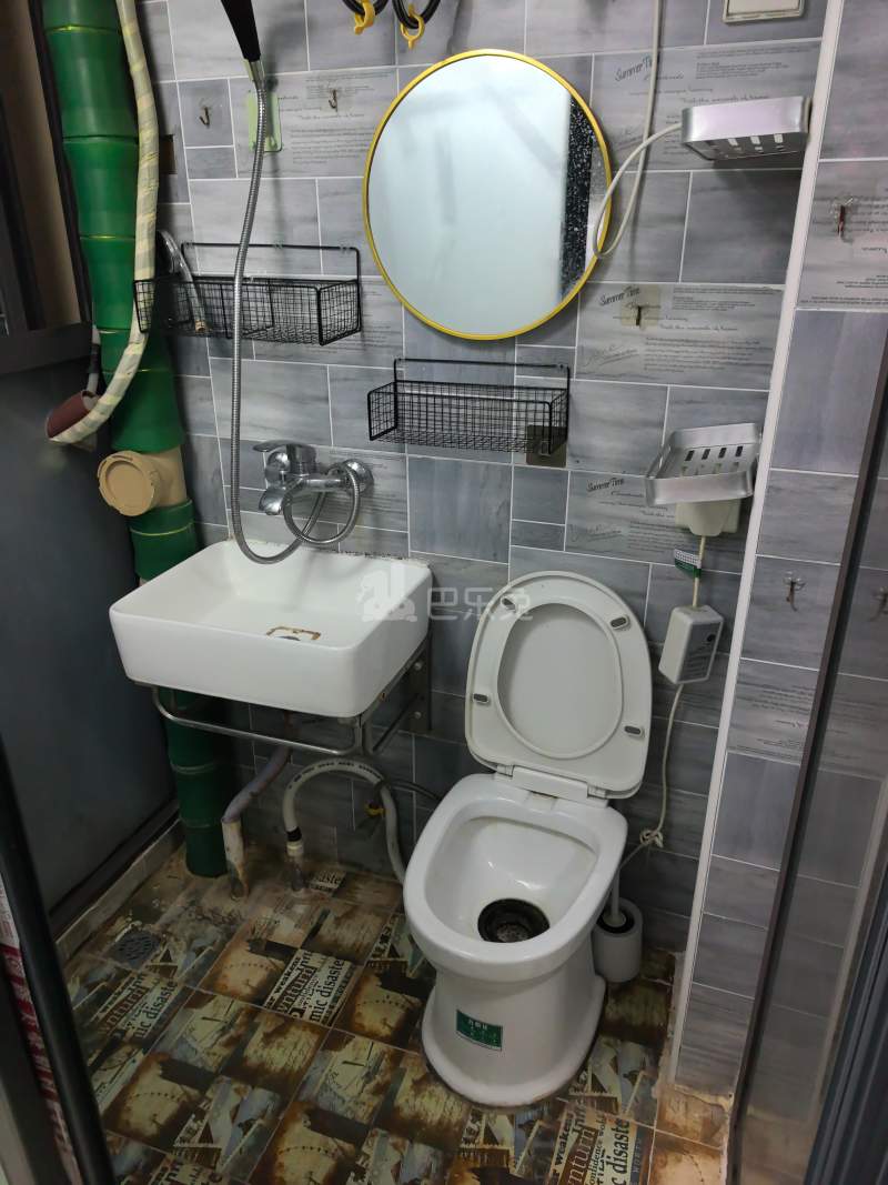 祁秀雅苑8976292卫生间图5