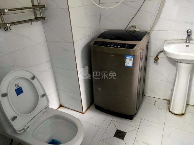 东厦东港花苑8980001卫生间图4