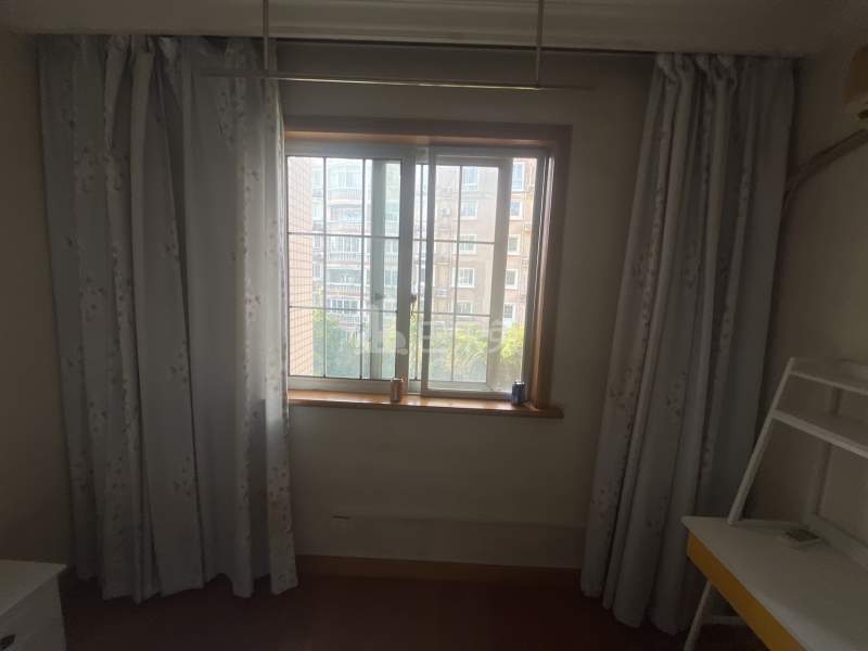 阳明国际花苑西区（水清路588弄）8981444卧室窗户图9