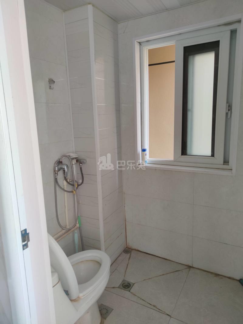 绿地象屿德馨嘉苑（苏河公园）8994735卫生间图8