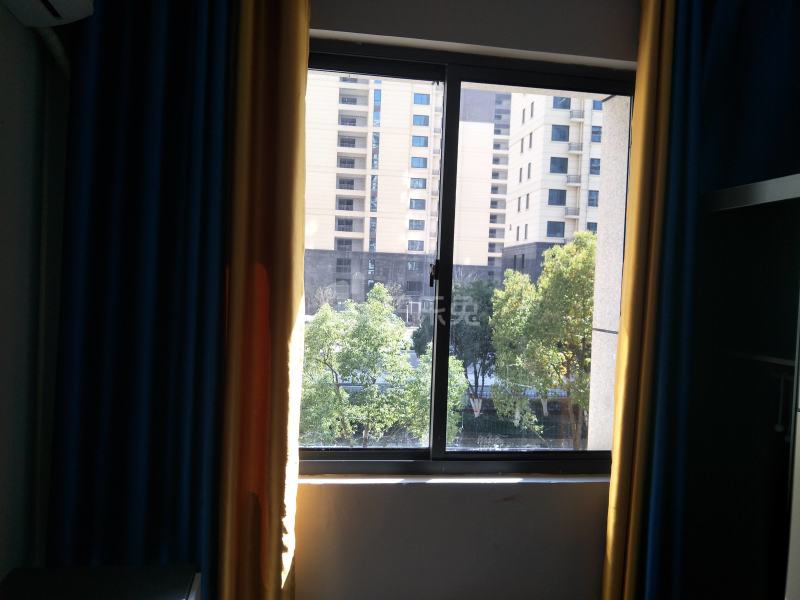 禹丰嘉苑9004482卧室窗户图7