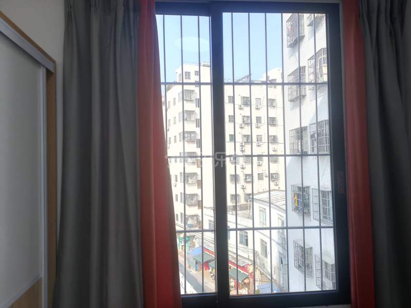 棠溪大围鸭乸塘西街22号9006255卧室窗户图7