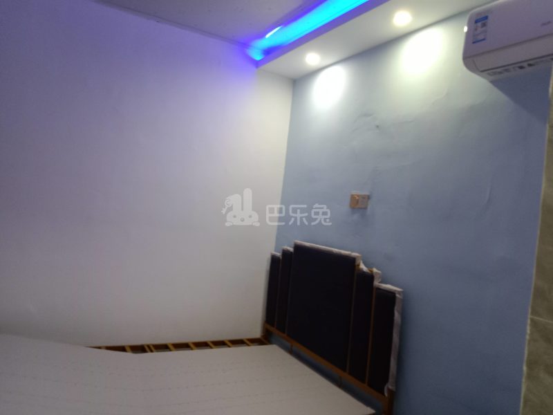 虹四村卫家宅（民房）9010260卧室图3