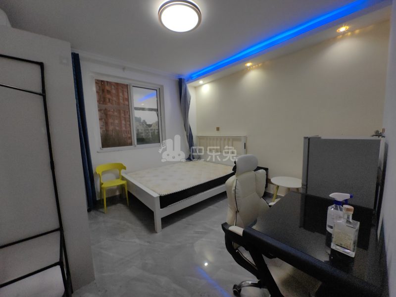 浦发春晖新苑9013305卧室图1