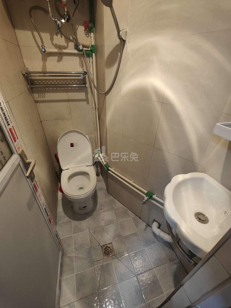 旭辉中粮朗香府9030209卫生间图5