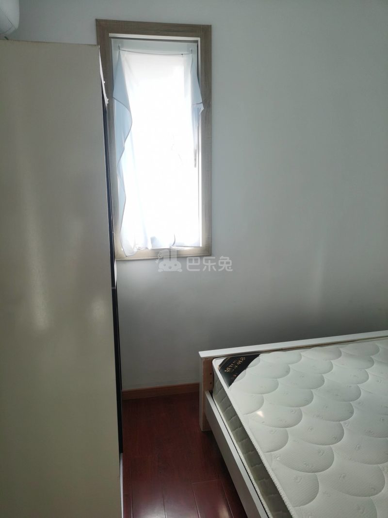 松南城欣哲苑9056032卧室窗户图14