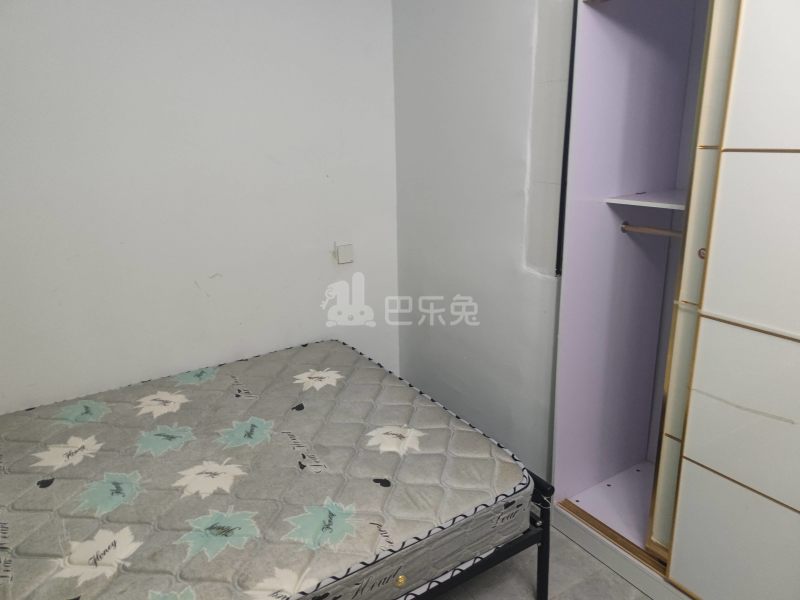 黄浦花园9068413卧室图2