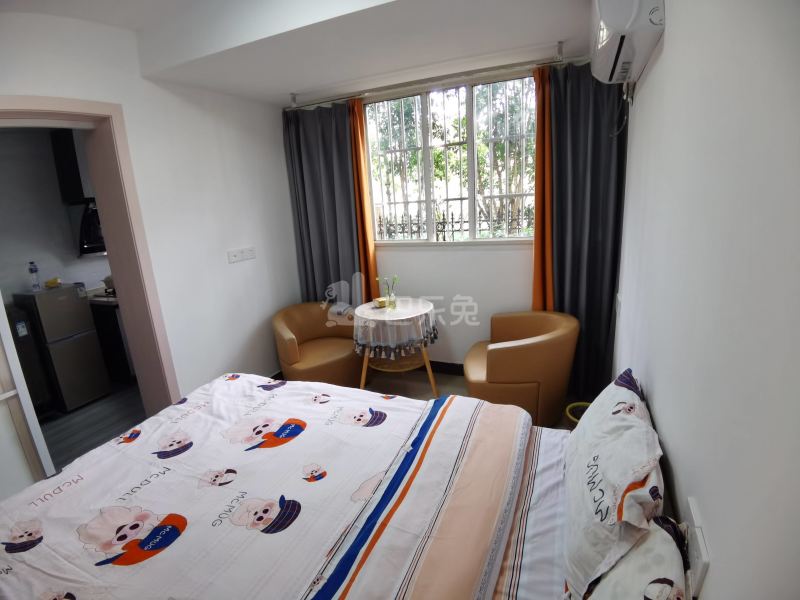 淞浦花园9077616卧室图3