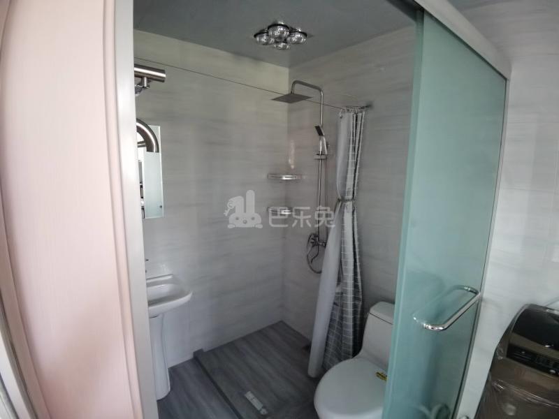 淞浦花园9077616卫生间图6