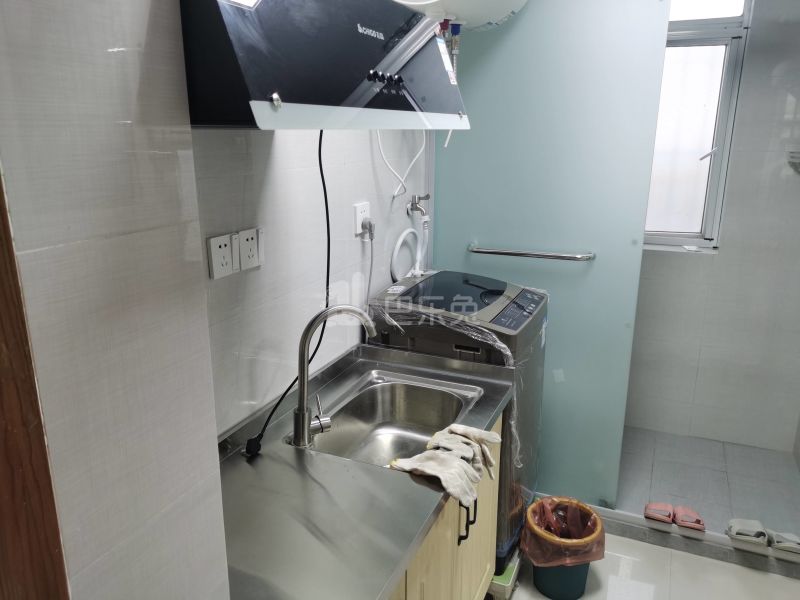 淞浦花园9077617厨房图5