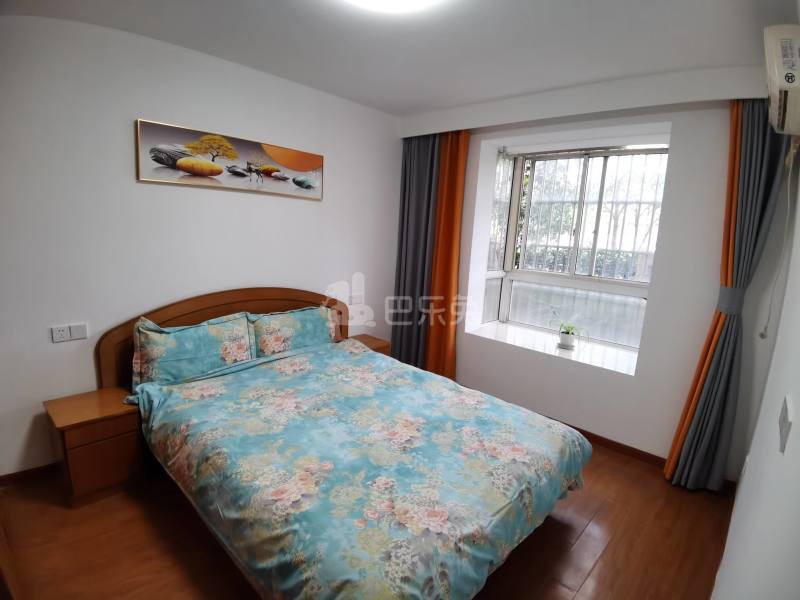 淞浦花园9077617卧室图1