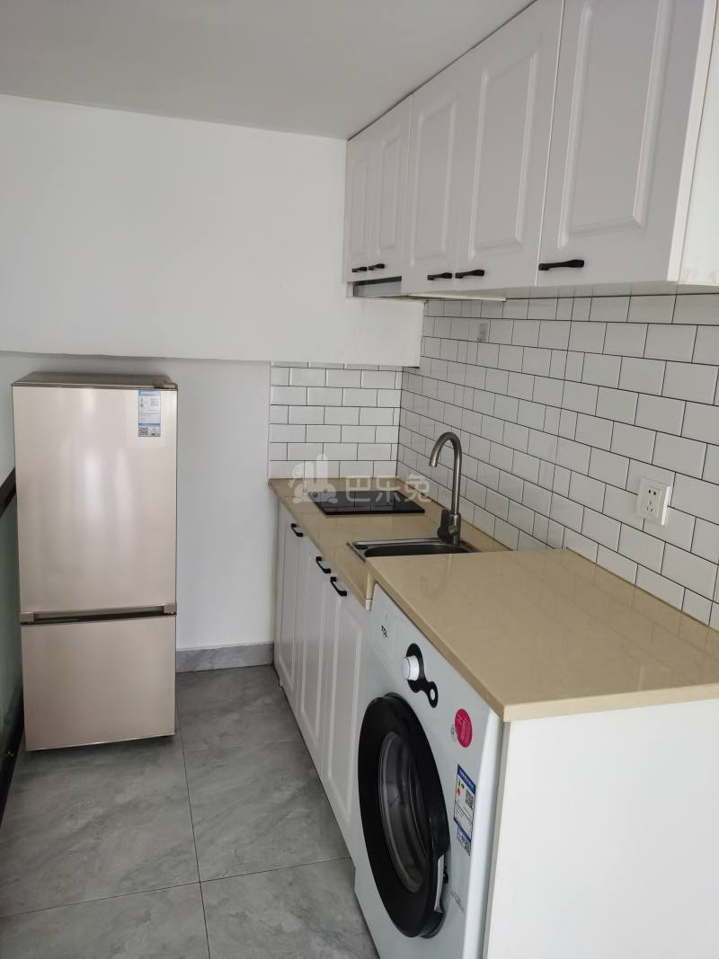 绿地卡米（嘉域生活中心）9079104厨房图4