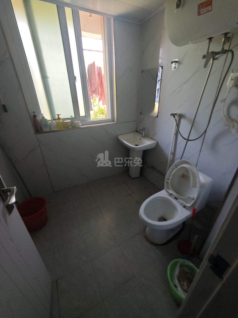 花家浜新村9079512卫生间图6