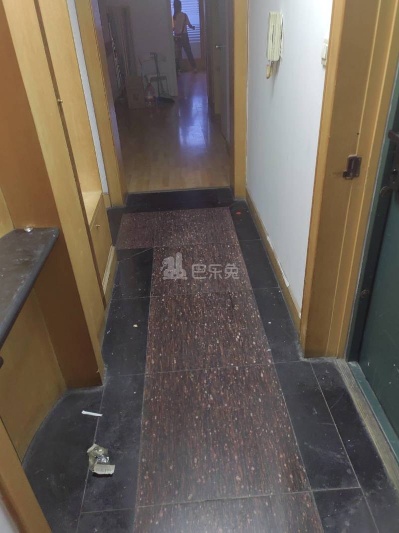 虹口花苑（天通庵路666弄）16908711客厅图6