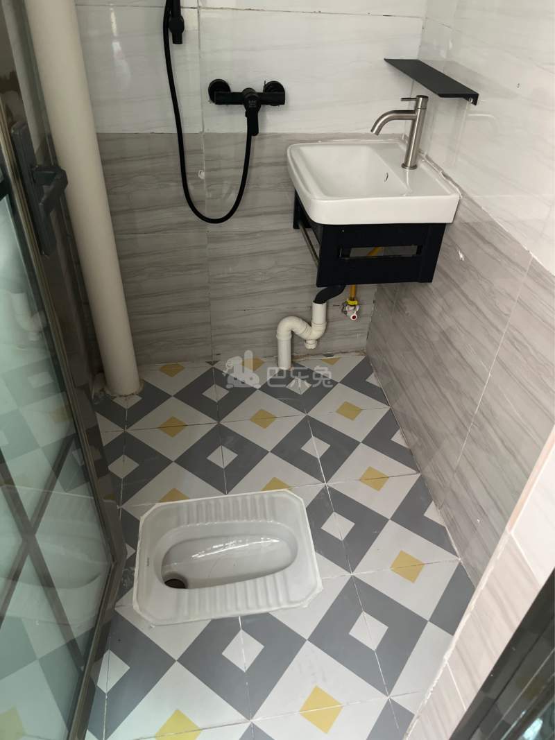 棠下东闸大街东1号9101207卫生间图4