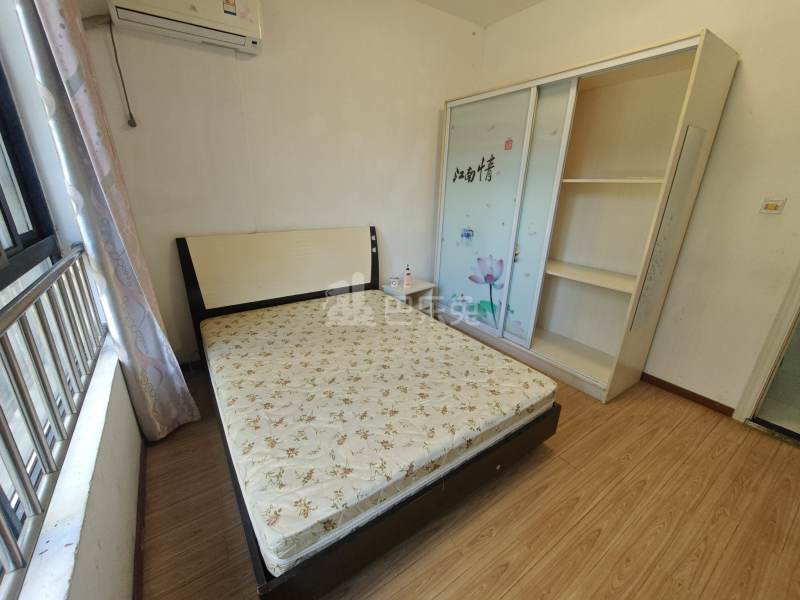 绿地布鲁斯小镇四期910611卧室图2