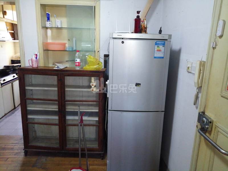 东泉小区（西块东泉路105弄）9113577客厅图4