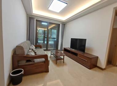 蓝柚公寓 3室2厅2卫